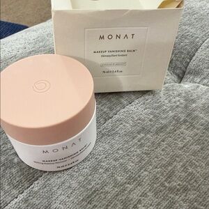 Monat Makeup Vanishing Balm